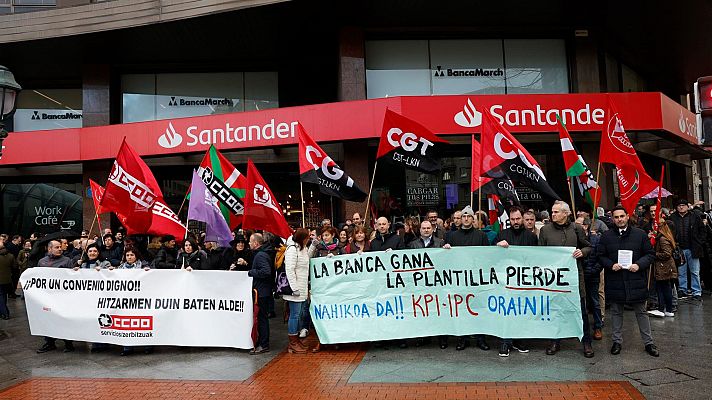 Telediario 1 - La primera huelga de los trabajadores de la banca después de 40 años
