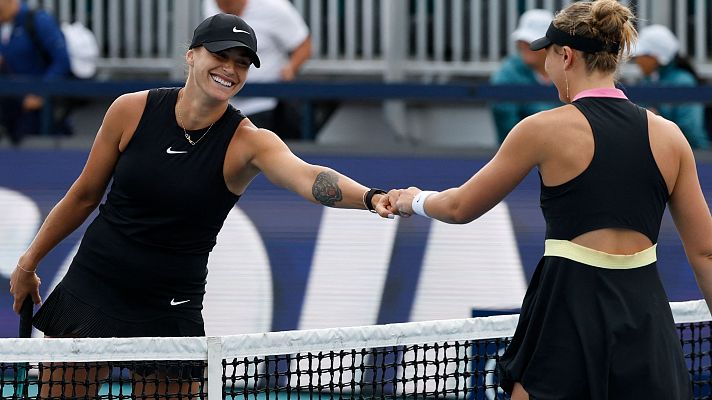 Paula Badosa cae en Miami frente a su amiga y compañera Sabalenka en un partido de muchas emociones