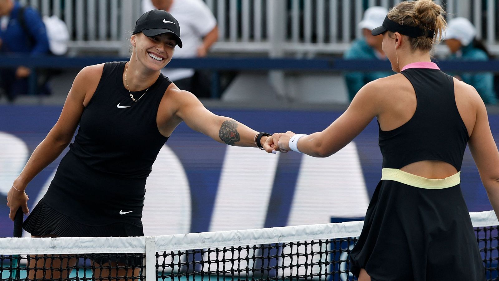 Paula Badosa cae en Miami frente a su amiga y compañera Sabalenka en un partido de muchas emociones