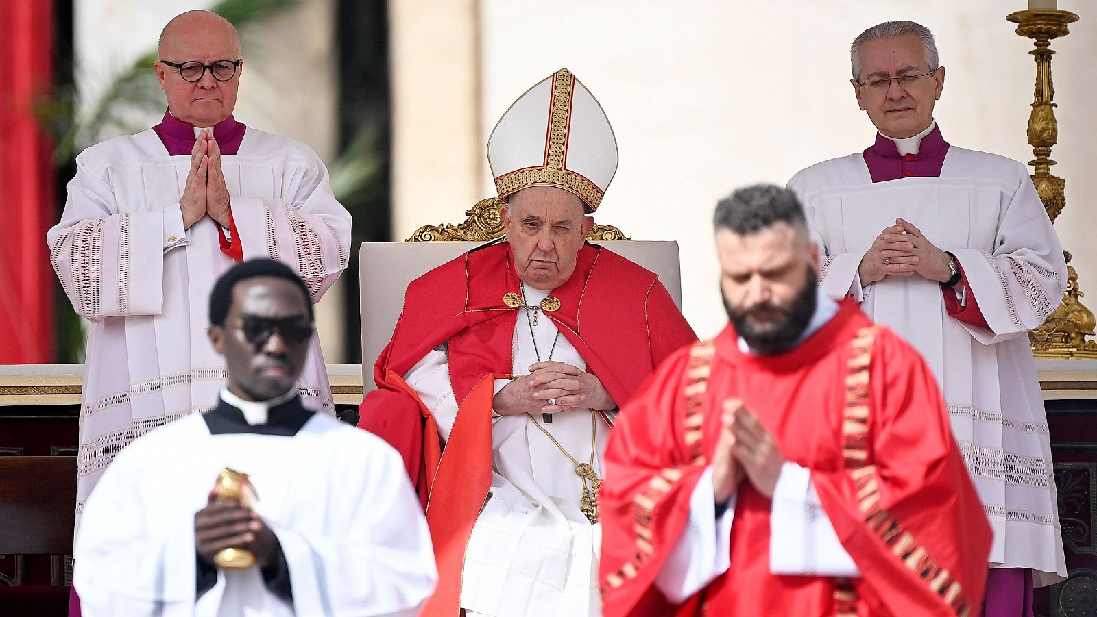 El papa no lee la homilía el Domingo de Ramos