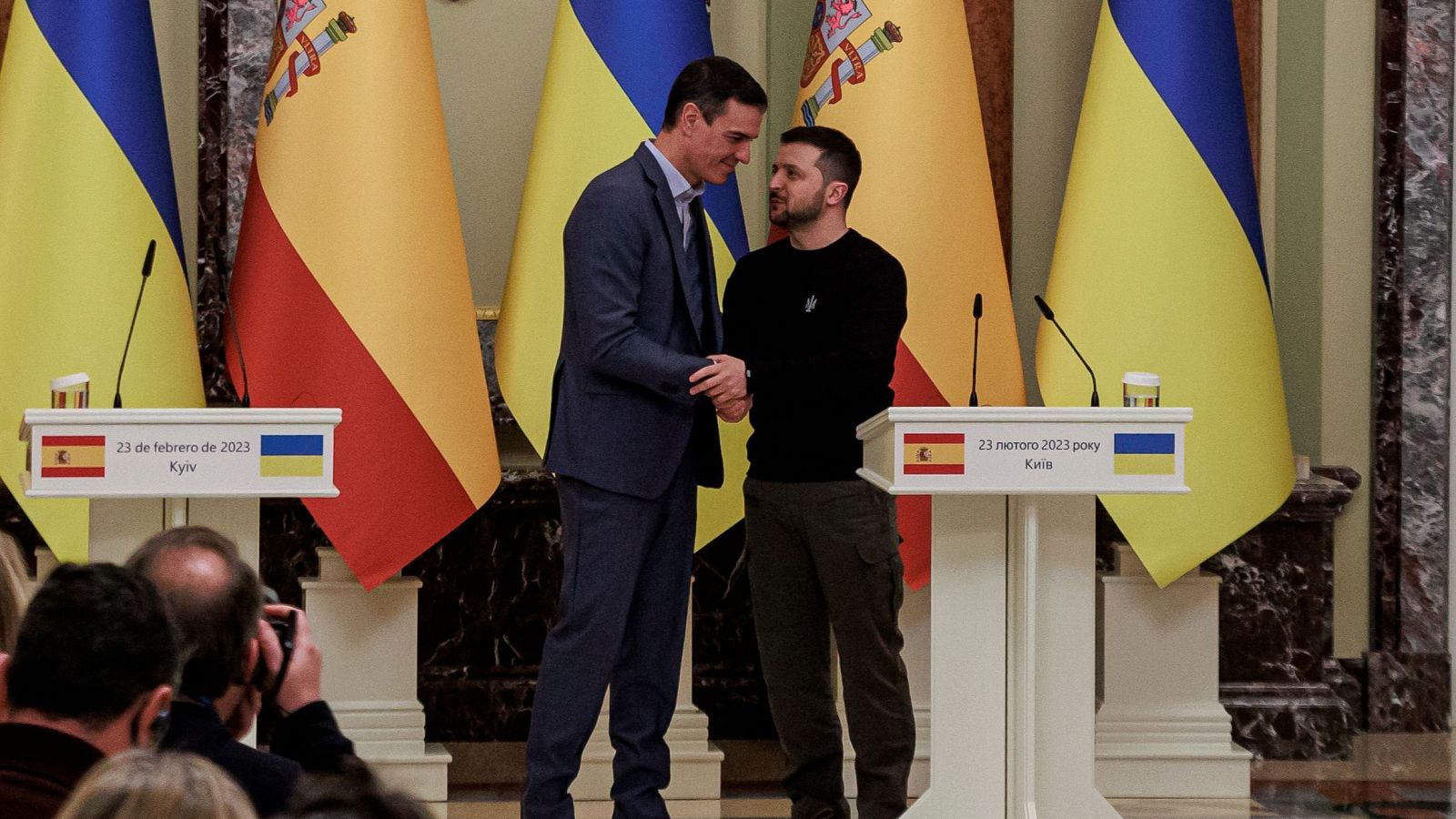 Sánchez reitera a Zelenski el apoyo de España a Ucrania
