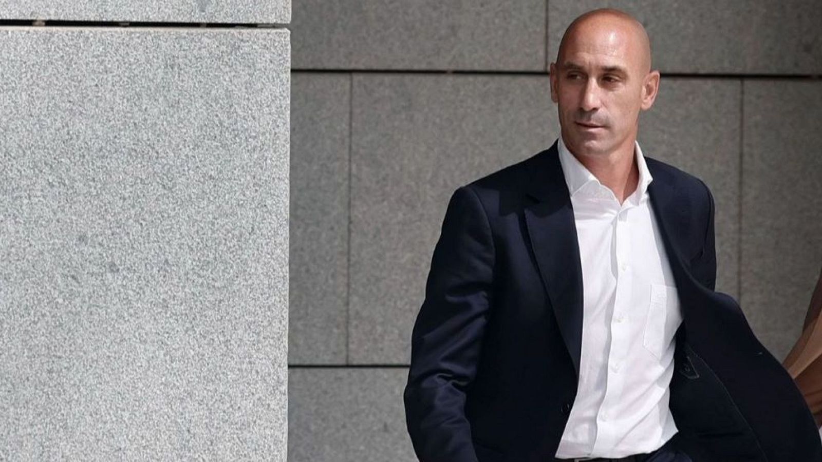 Investigan si Luis Rubiales se lucró en las obras de La Cartuja | Ver