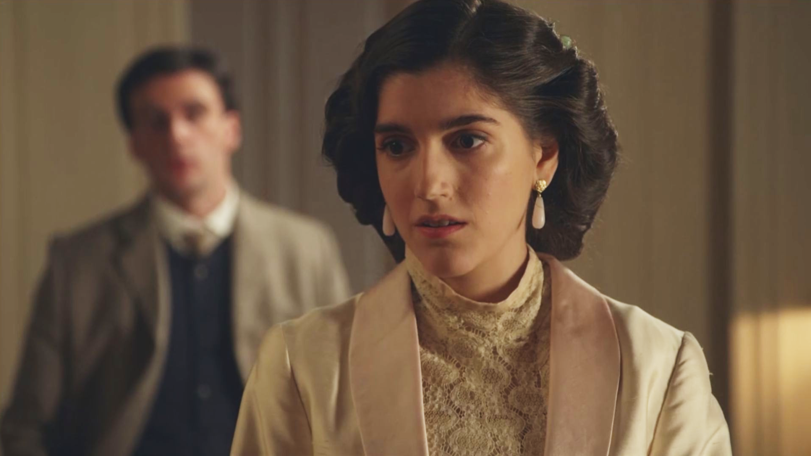 La Promesa: Abel presiona a Jimena para sincerarse - La promesa | Ver