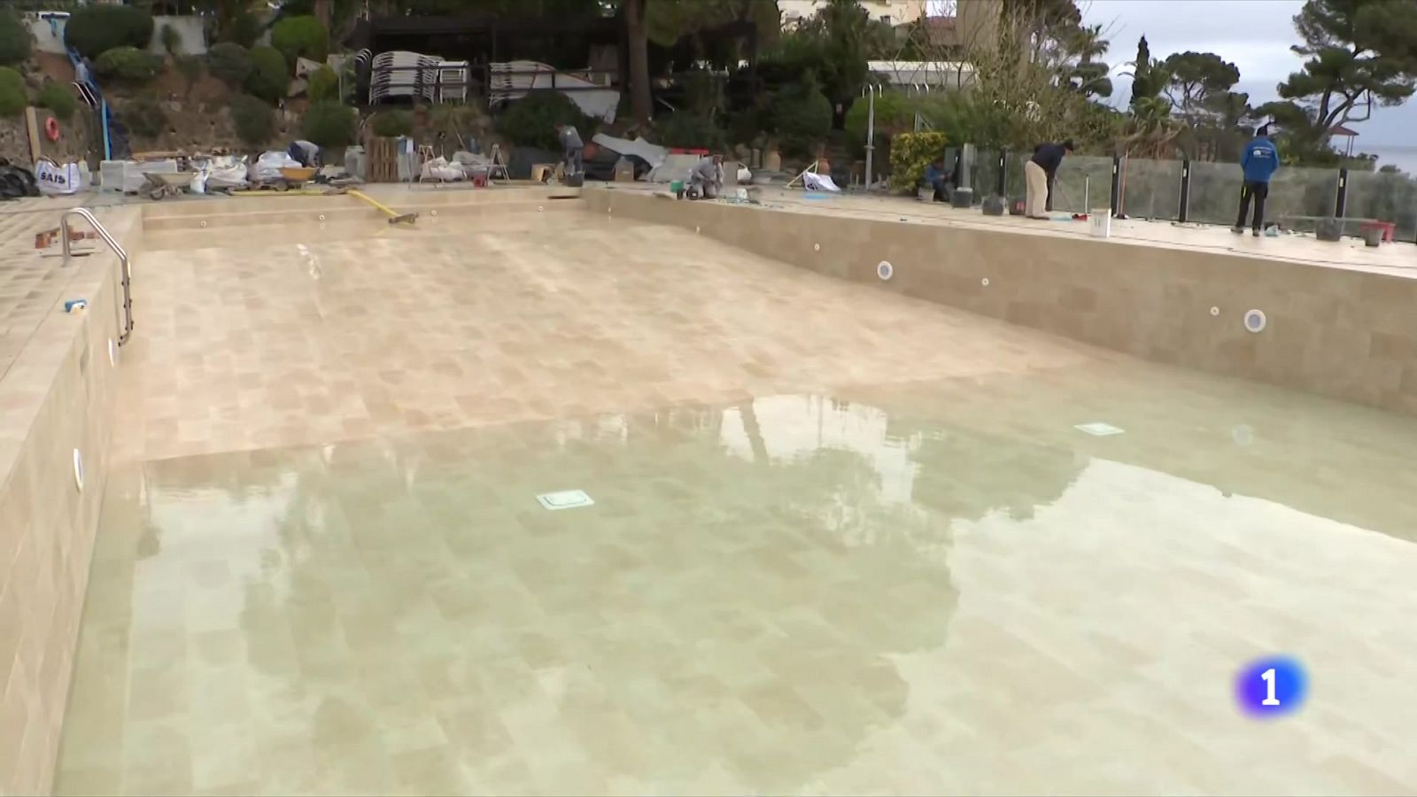 Omplir piscines amb aigua de mar
