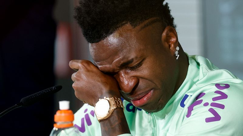 España - Brasil: Vinicius rompe a llorar en rueda de prensa - Fútbol | Ver