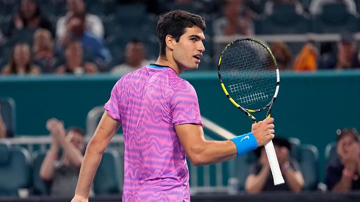 Alcaraz gana a Monfils y avanza a octavos de Miami