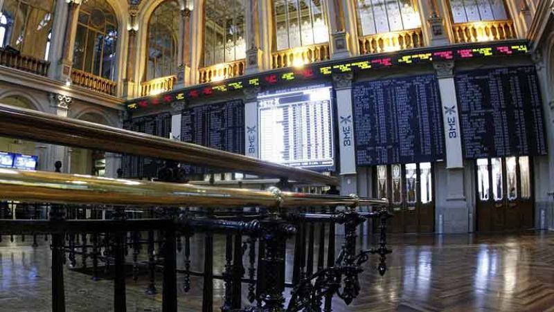 La Bolsa sube un 0,35% con la prima en 417 puntos