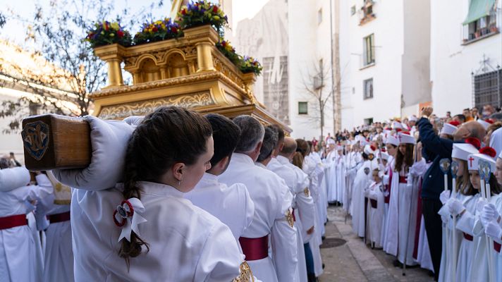 Telediario 1 - Procesiones de Semana Santa: los costaleros pueden soportar cargas de hasta mil kilogramos de peso