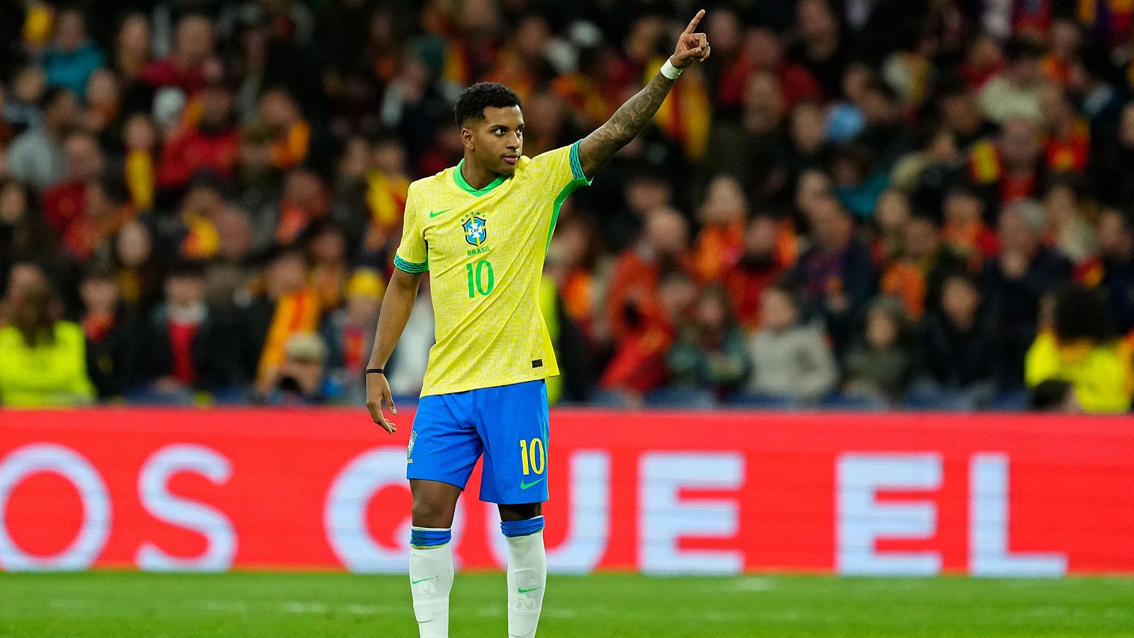 España - Brasil | Rodrygo aprovecha un fallo de Unai Simón - Fútbol | Ver