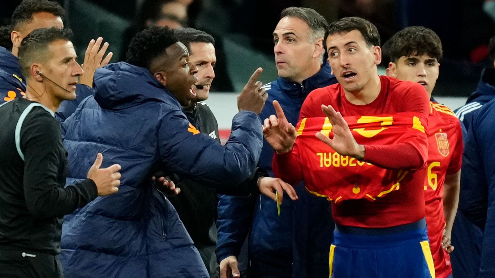 Vinícius, protagonista de la trifulca final en el amistoso con España | Ver