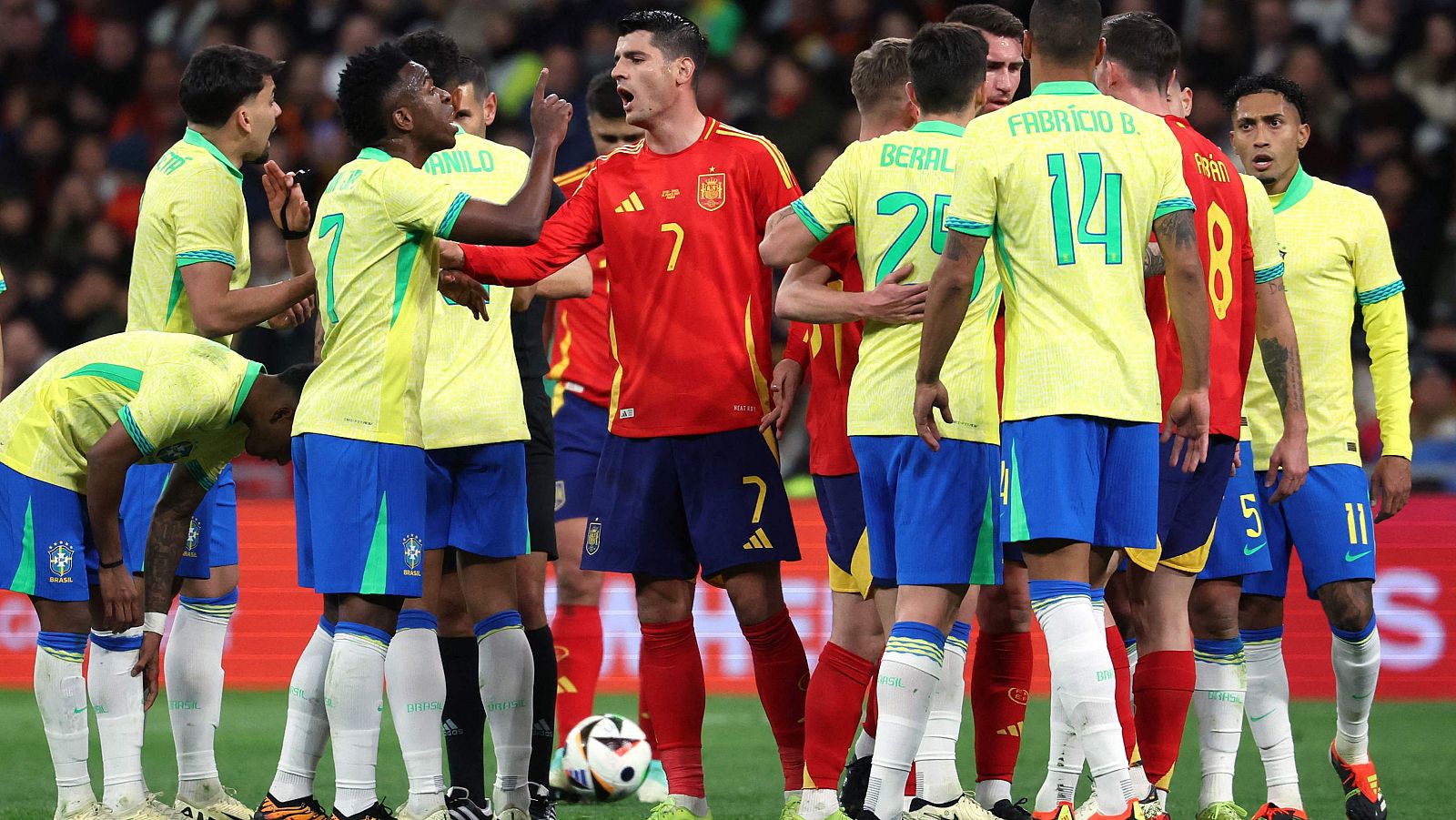 España 3-3 Brasil: un partido poco o nada amistoso