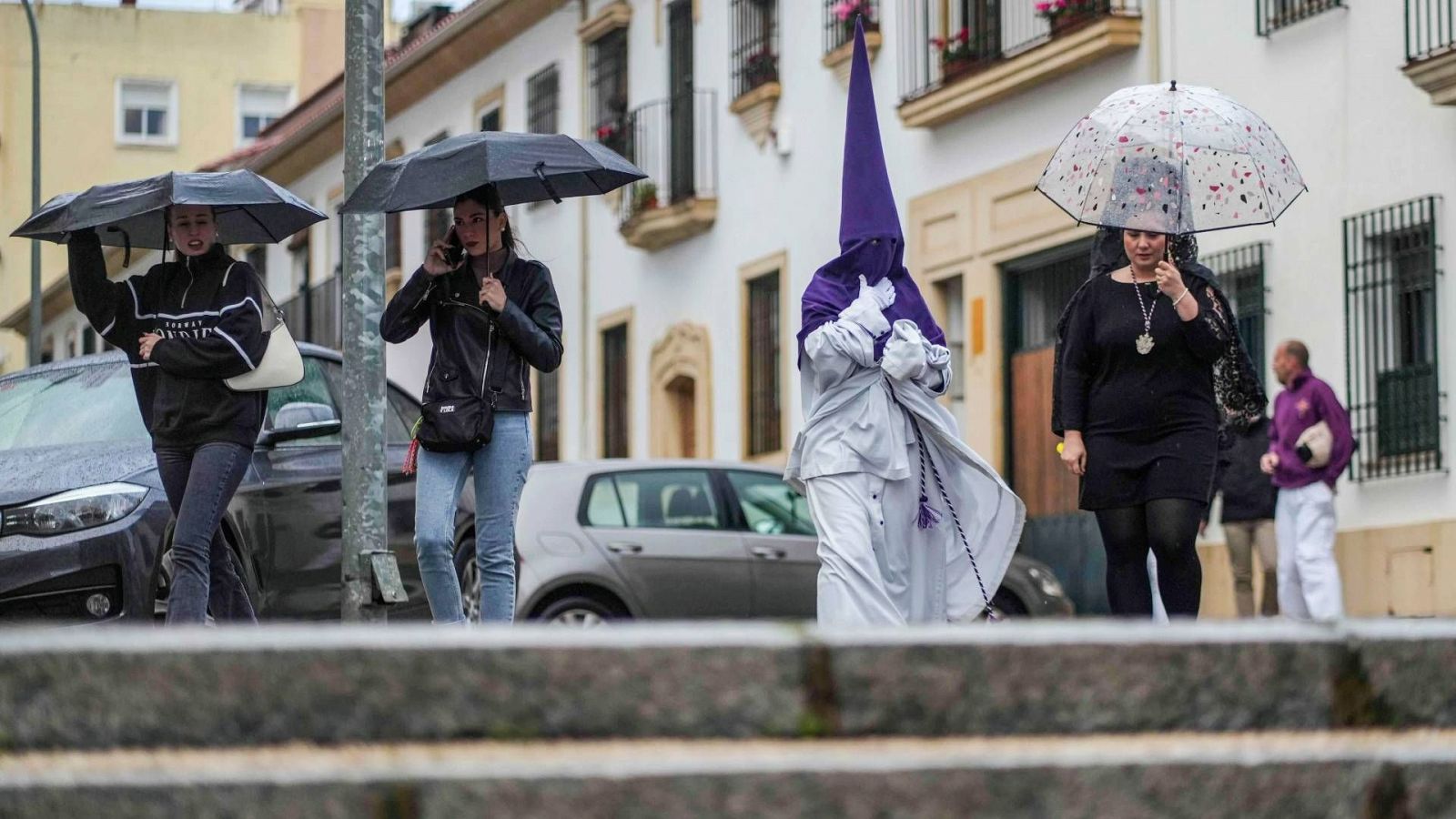 Lluvias y viento en casi toda España este jueves de Semana Santa