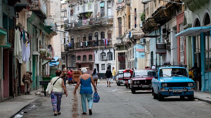 'Aterrizar en el mundo' capitalista, el nuevo libro del periodista cubano en el exilio, Abraham Jiménez