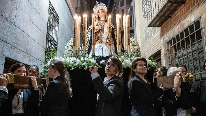 Telediario Fin de Semana - Procesiones del Sábado Santo: la lluvia da una tregua y salen algunos pasos