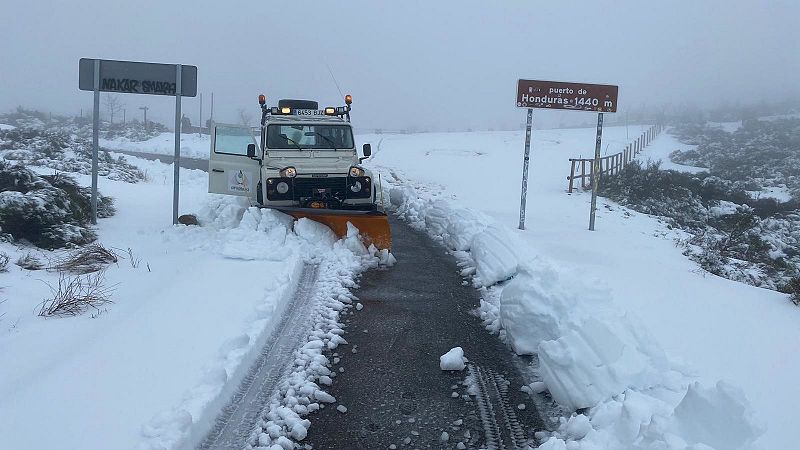 La borrasca Nelson deja lluvia, viento y nieve en media España | Ver