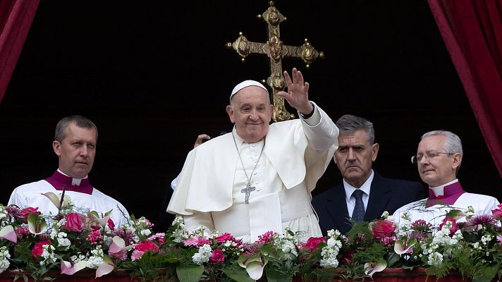 El papa pide en el tradicional mensaje 'Urbi et Orbi' que se detengan los \"vientos de guerra\"