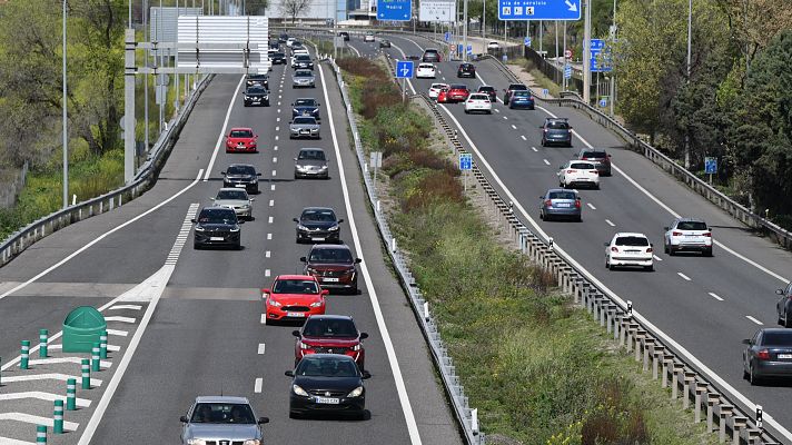 La lluvia lleva a muchos a adelantar la vuelta de las vacaciones de Semana Santa