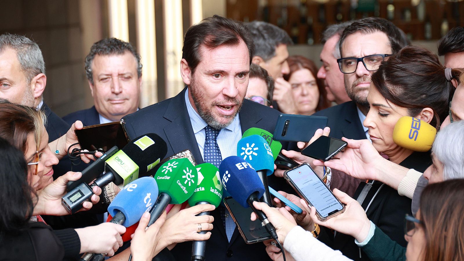 El Gobierno estudia denunciar a Ouigo en la CNMC - Informativo 24h | Ver