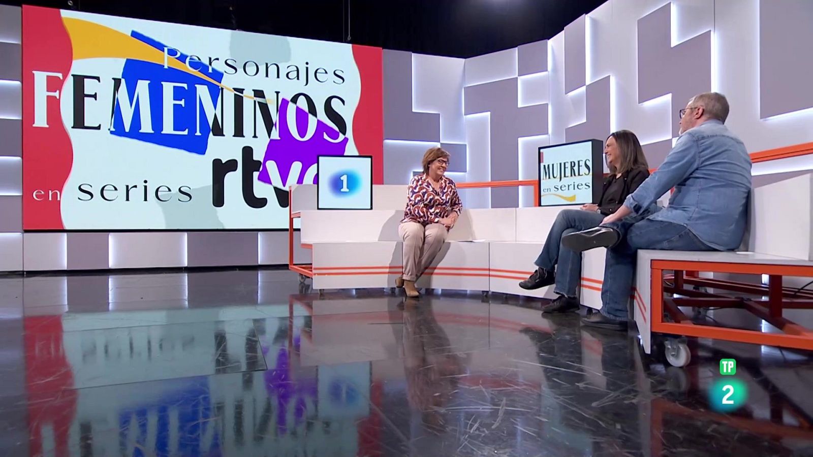 Mujeres en series - RTVE responde | Ver