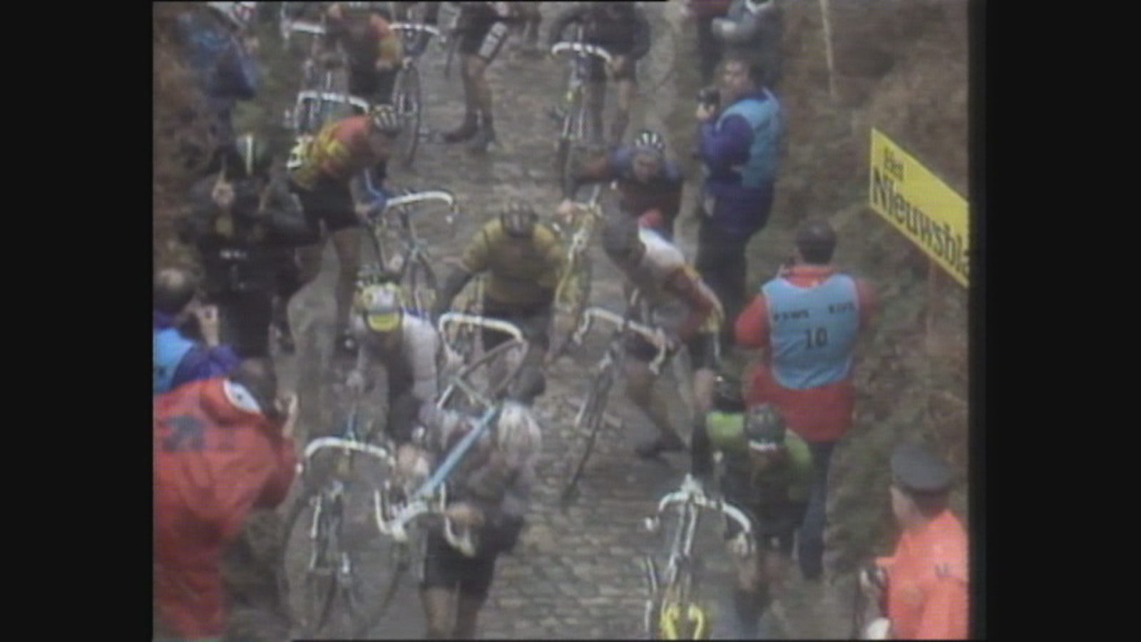 El Koppenberg ya hizo estragos en el Tour de Flandes de 1985 - Ciclismo | Ver