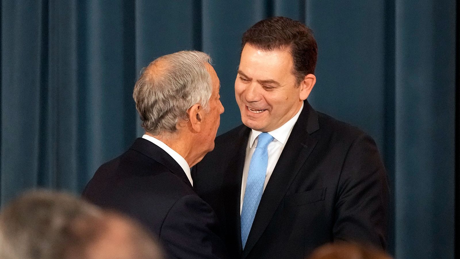 Luis Montenegro toma posesión como primer ministro de Portugal junto a su gabinete | Ver