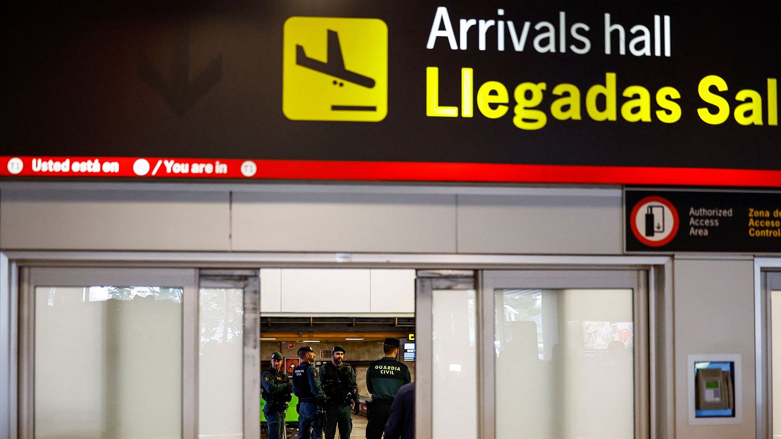 Rubiales, en libertad tras ser interrogado a su llegada a España - Diario 24 | Ver