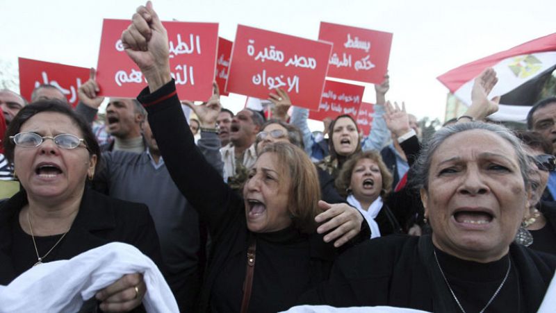 Los líderes de la oposicion en Egipto rechazan la oferta de diálogo del presidente Mursi 