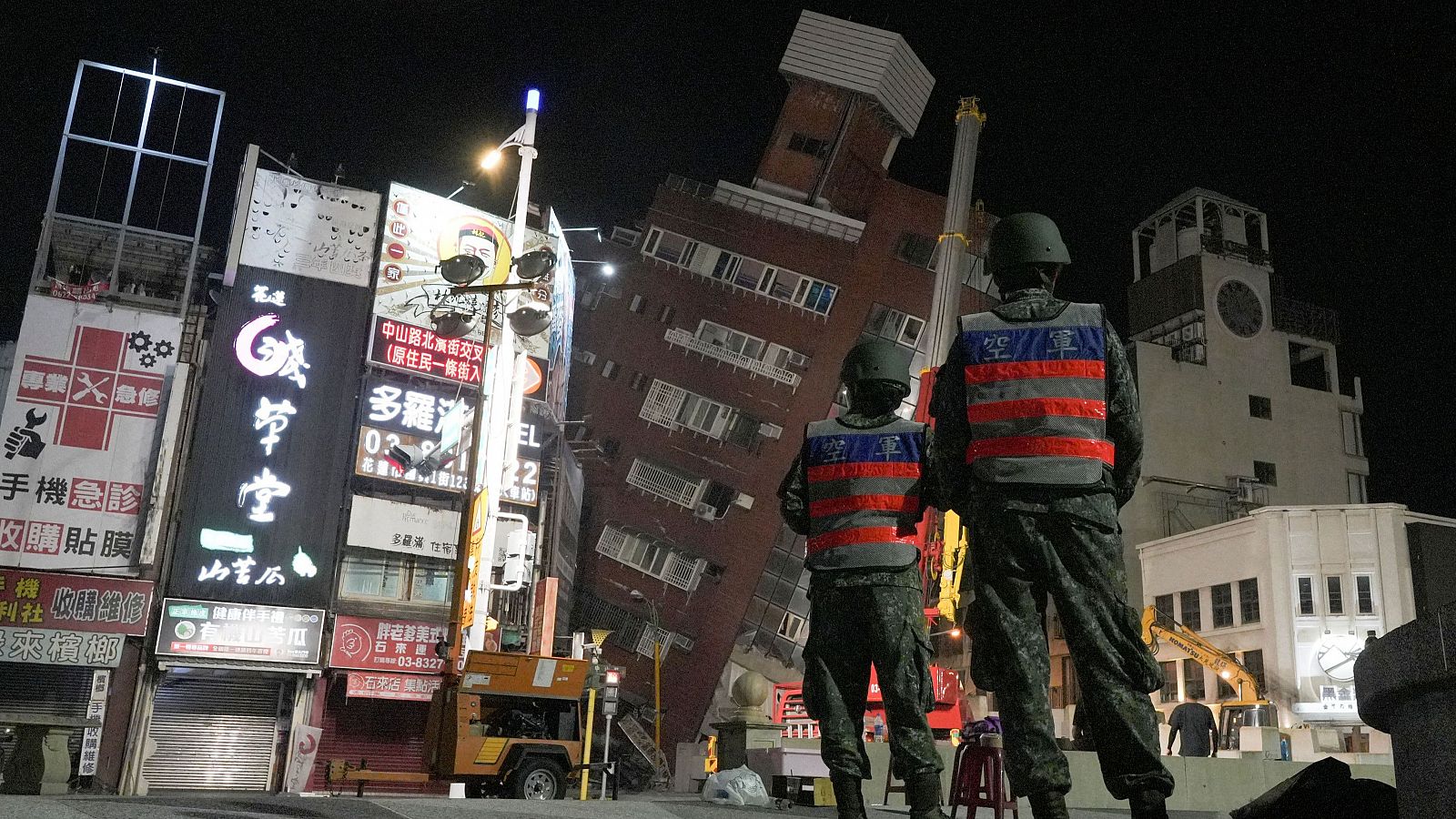 Continúan las labores de rescate en Taiwán tras el terremoto con decenas de desaparecidos
