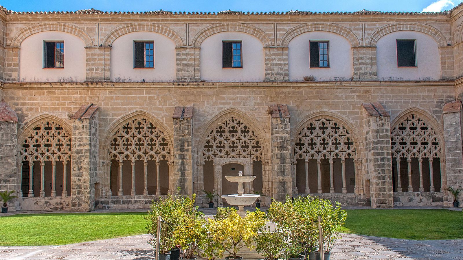 Desahucio a un matrimonio de 70 años de un convento de Cádiz