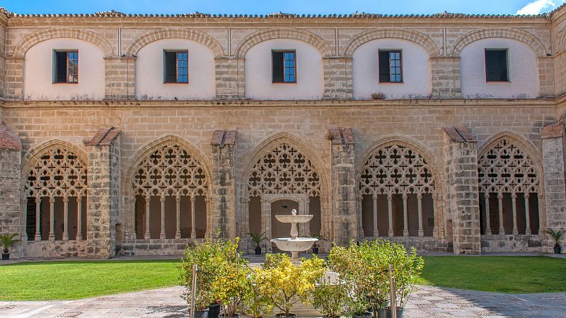 Desahucio a un matrimonio de 70 años de un convento de Cádiz | Ver