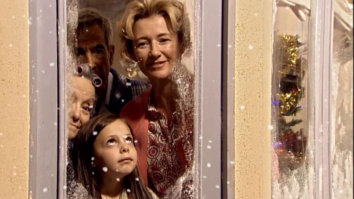 Cuéntame cómo pasó - T12 - Episodio 8: Esos locos bajitos - Ver ahora