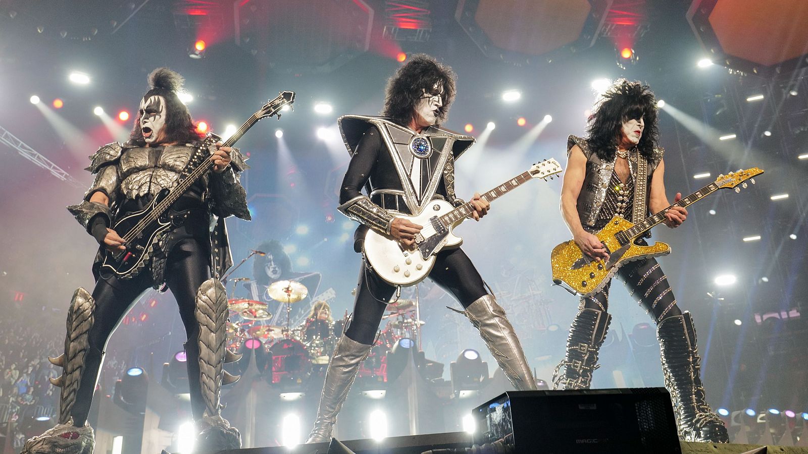 Kiss vende todo su catálogo y derechos por 300 millones de euros - Informativo 24h | Ver