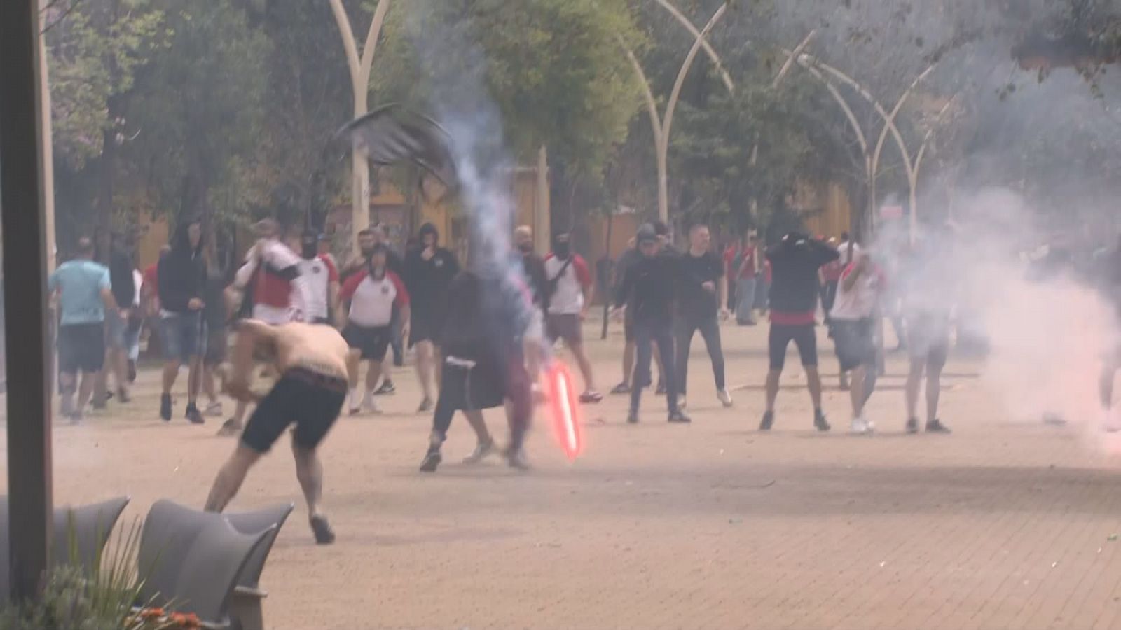 Ultras del Athletic y el Mallorca se enfrentan antes de la final