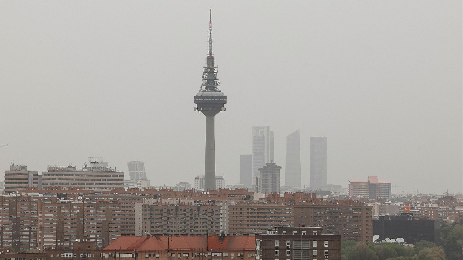 La calima y el calor afectan a gran parte de España