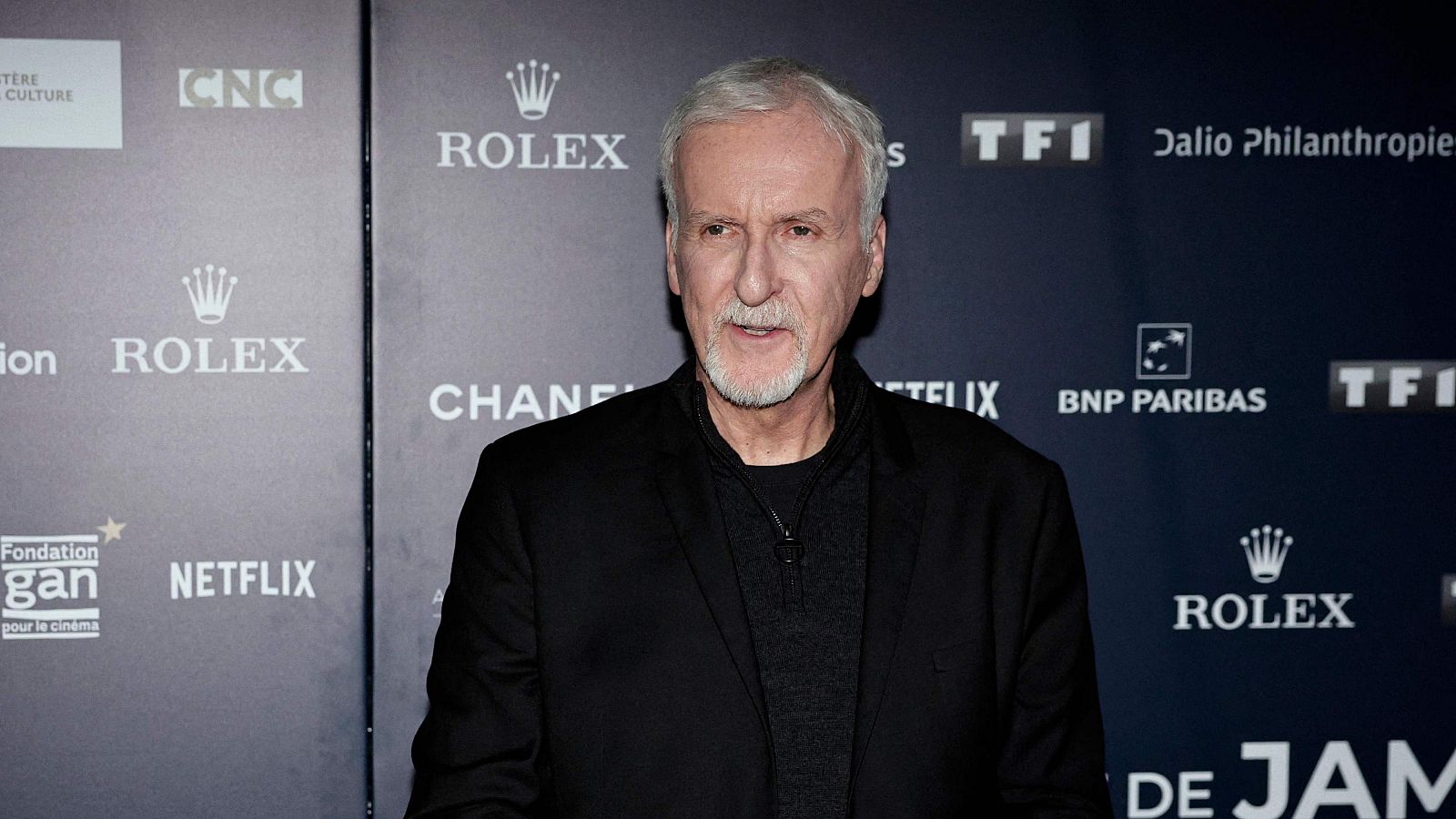 James Cameron, la evolución del cineasta como artista llega a París | Ver