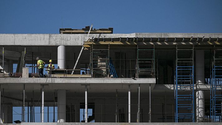 Telediario 2 - El Gobierno eliminará la 'golden visa' por la compra de vivienda