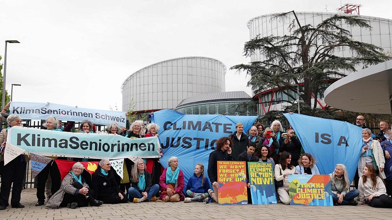 Estrasburgo condena a Suiza por su inacción contra el cambio climático - Telediario 1 | Ver