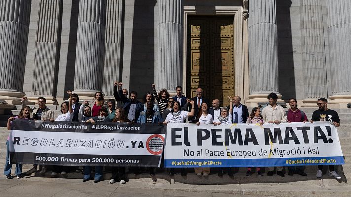 Telediario 2 - El Congreso aprueba la tramitación de la ILP de regularización de inmigrantes