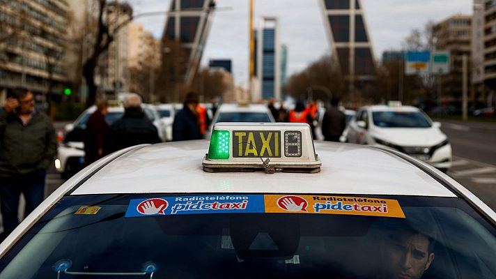 Telediario 1 - Los últimos taxistas rurales de Madrid: la fuerte competencia reduce su clientela