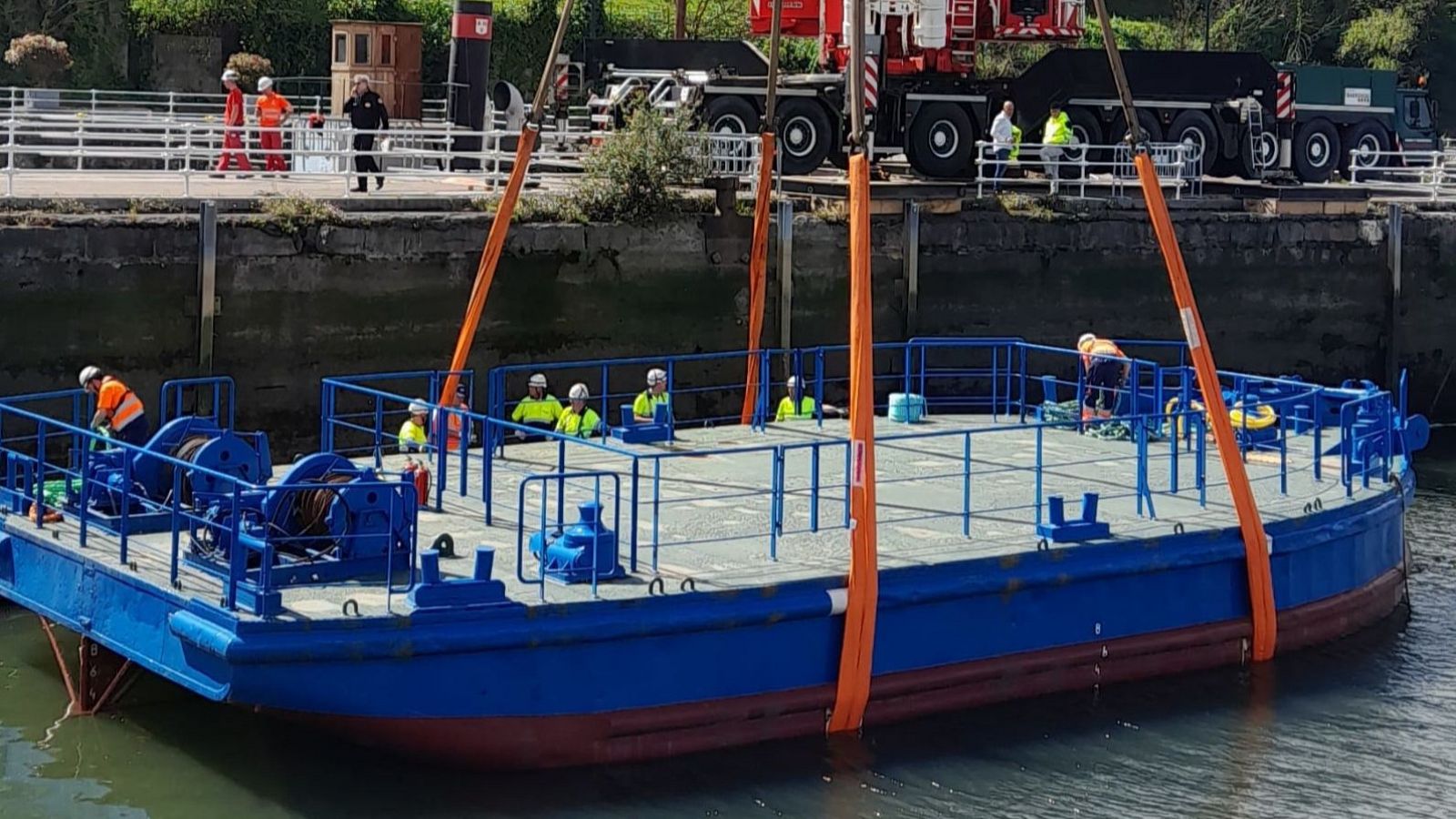 Hasta 3.500 euros para ver la Gabarra por la ría desde un balcón