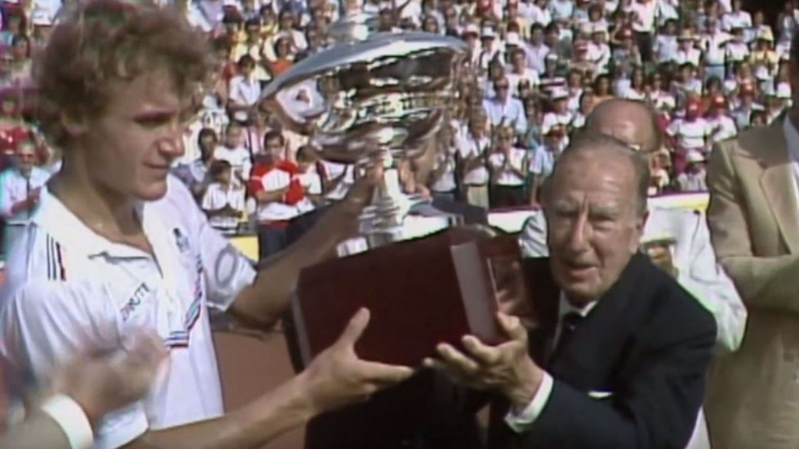 Último punto final Conde de Godó 1983: Vilas - Wilander | Ver