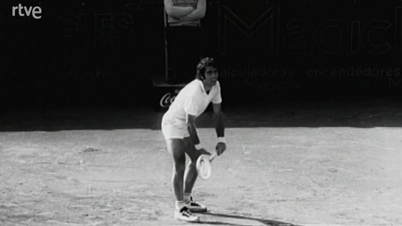 Copa Davis 1975: Manolo Orantes se proclama vencedor en el RCT Barcelona - NODO | Ver