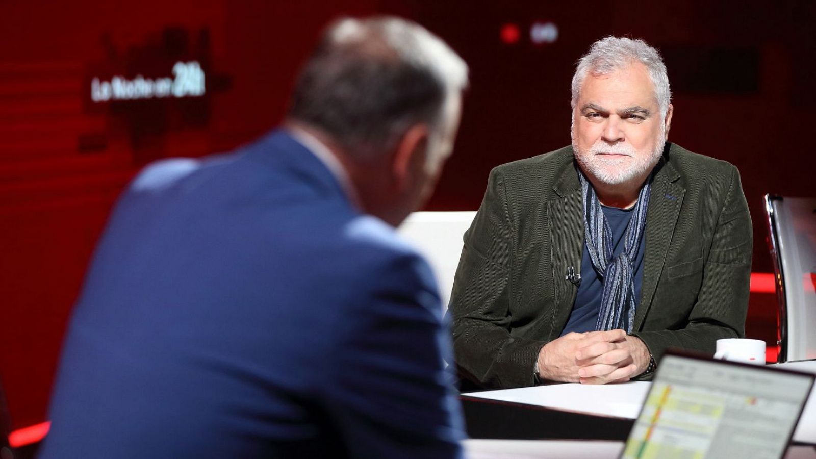 Zambrano ('El Salto'): "Ser una persona sin papeles es llevar un cartel que diga 'Haz conmigo lo que te dé la gana'" - La noche en 24h | Ver