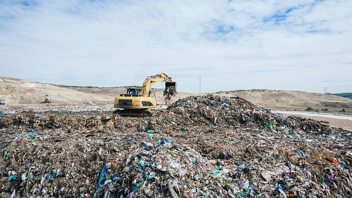 Telediario 2 - Tráfico de residuos en España, el negocio de los vertidos ilegales