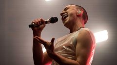 Eurovision in Concert 2024 | Olly Alexander (Reino Unido) canta "Dizzy"