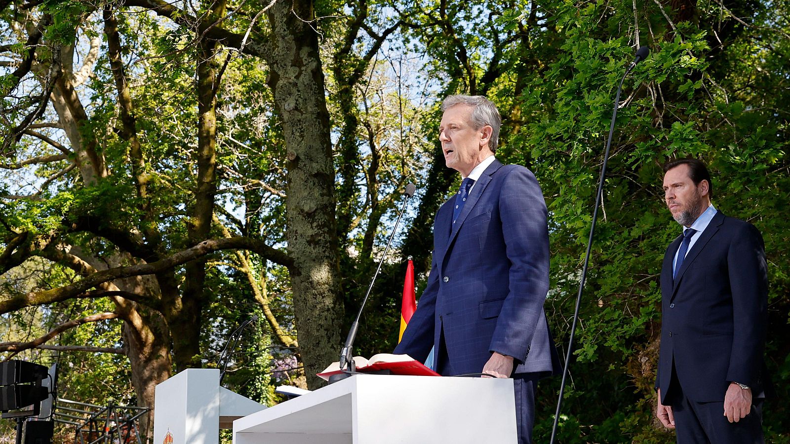 Galicia: Alfonso Rueda jura su cargo como presidente de la Xunta - Telediario Fin de Semana | Ver