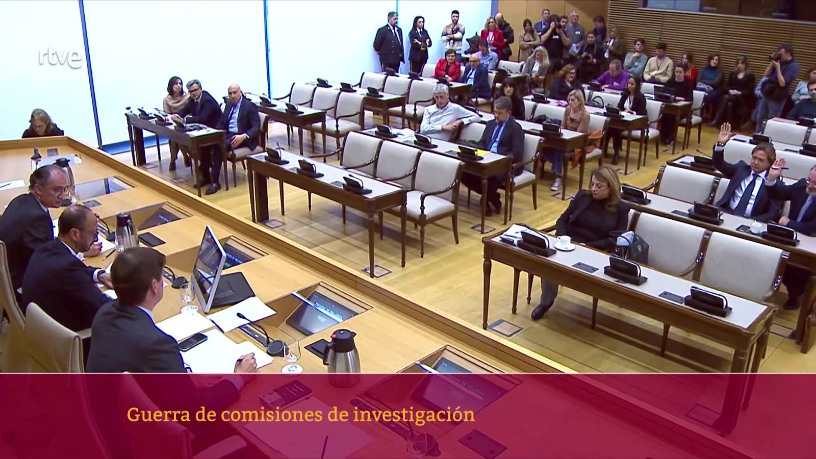 Parlamento-Comisiones de Investigación | Ver