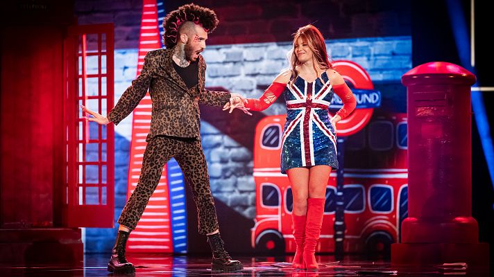 Fabiola Martínez y Darío bailan "Wannabe" de las Spice Girls
