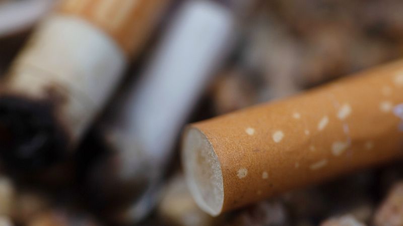 Aprobada la prohibición de comprar tabaco en Reino Unido | Ver