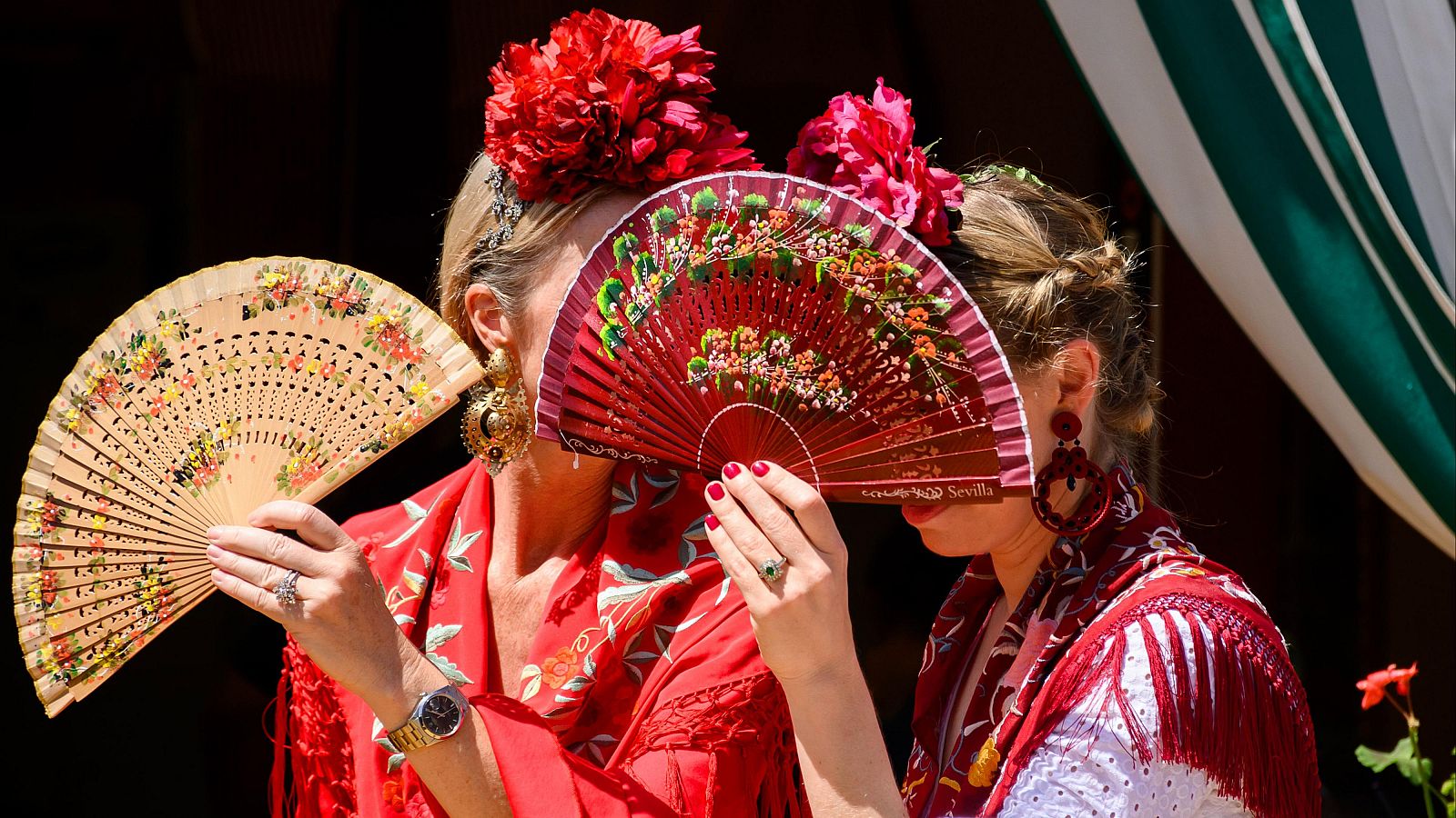 Vestirse de flamenca, una tradición que se adapta a la moda